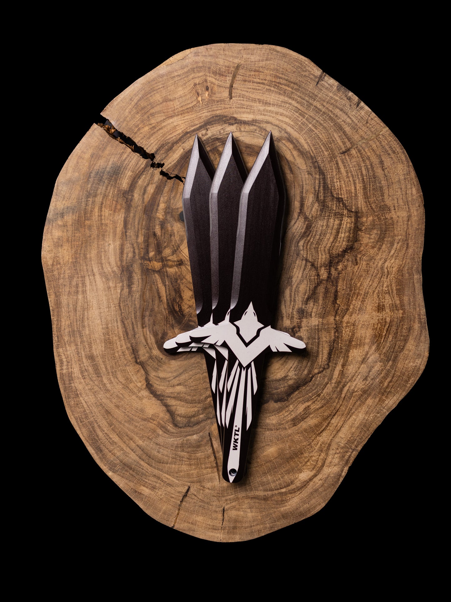 Sparrowhawk Throwing Knife: Winged Assassin